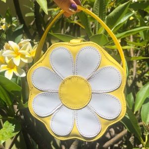 Daisy Purse